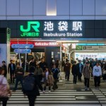 Trzymał noże w obu rękach. Morderstwo w sklepie z Pokemonami