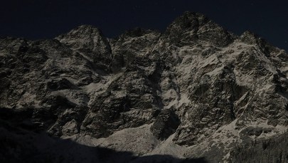 Trzyosobowa rodzina utknęła na grani. Nocna akcja TOPR