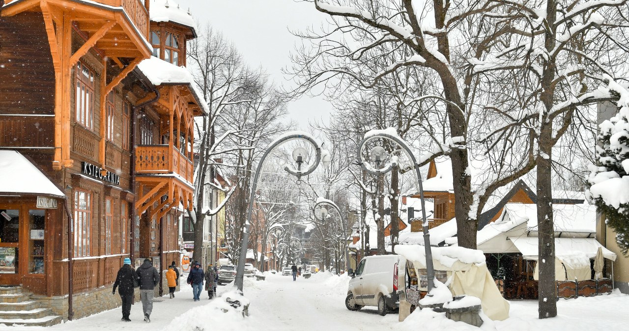 Tu lepiej nie planuj ferii zimowych. Ceny w  polskim kurorcie zwalają z nóg /Maciek Jonek/ REPORTER /East News