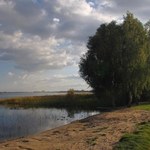 Tu leży najczystsze jezioro w Polsce. Możesz się z nim przejrzeć, jak w lustrze