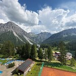 Tu niebo kłania się Alpom. Kraina jak z bajki w środku Europy kusi turystów. Nie tylko widokami