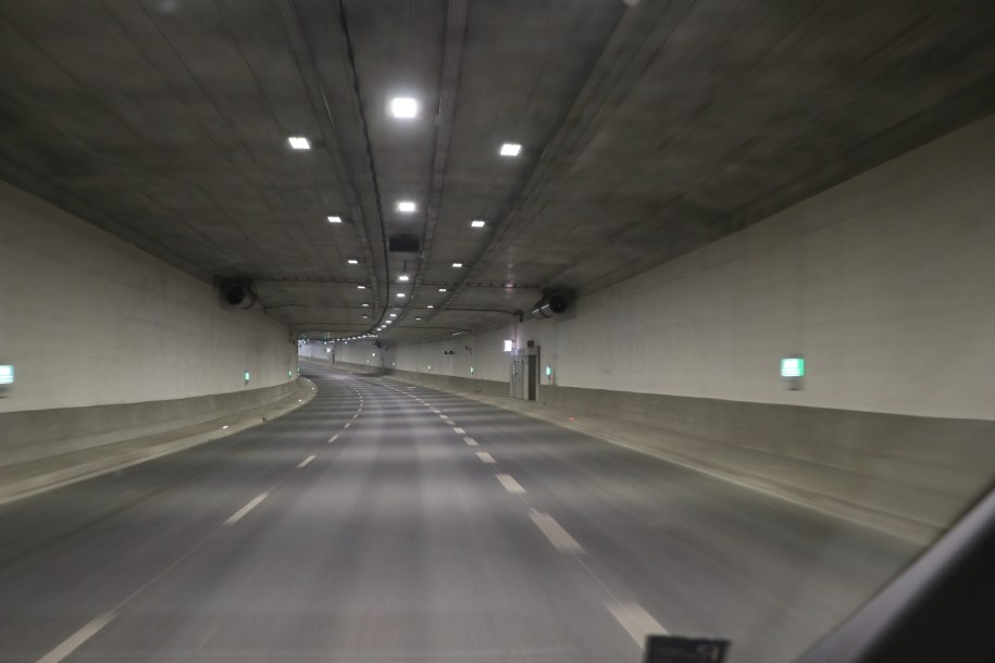 Tunel na Trasie Łagiewnickiej /Józef Polewka /RMF24