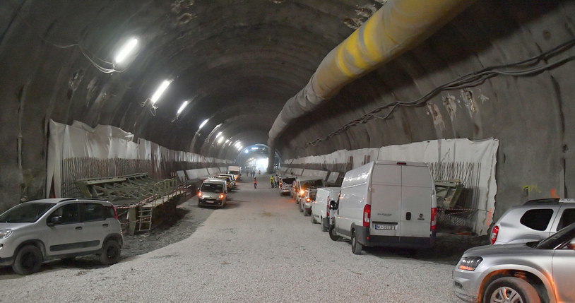 Tunel na Zakopiance. /Paweł Murzyn  /East News