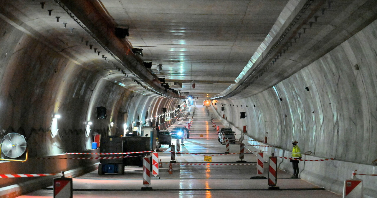 Tunel pod Świną (na zdjęciu jeszcze w budowie) to najdłuższy podwodny tunel w Polsce /DOMIN/AGENCJA SE/ /East News