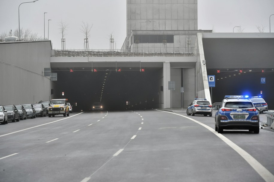 Tunel pod Ursynowem południowej obwodnicy Warszawy /Andrzej Lange /PAP