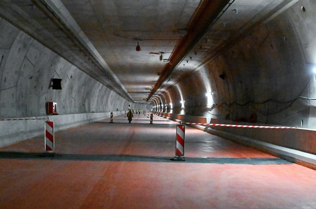 Tunel pomiędzy wyspami Wolin i Uznam będzie otwarty w połowie czerwca /	Marcin Bielecki   /PAP