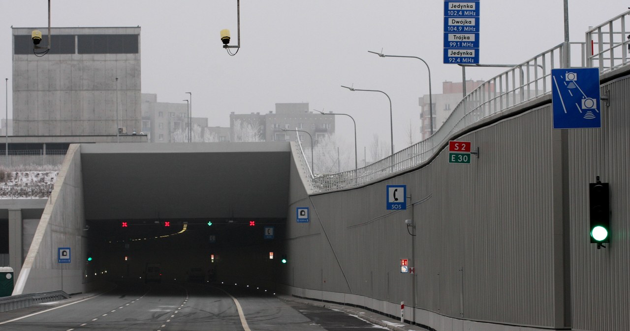 Tunel trasy S2 z odcinkowym pomiarem prędkości /ITD