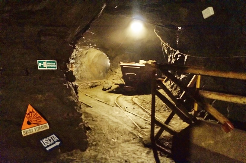 Tunele kopalni można obecnie zwiedzać z przewodnikiem /123RF/PICSEL