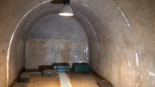 Tunele znajdują się 50 metrów pod poziomem zamkowego dziedzińca /Bartek Paulus /RMF FM
