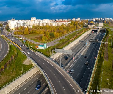 Tunelem na obwodnicy Warszawy przejechało 20 mln aut. Obyło się bez wypadku