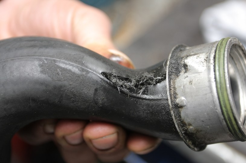 Turbo jest bardzo delikatne, a uszkodzenia mogą mieć wiele przyczyn: od nieszczelnych węży gumowych do ekstremalnych przypadków pękania wirnika. /Motor