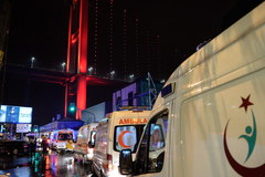 Turcja: 39 ofiar śmiertelnych ataku na klub nocny, napastnik poszukiwany