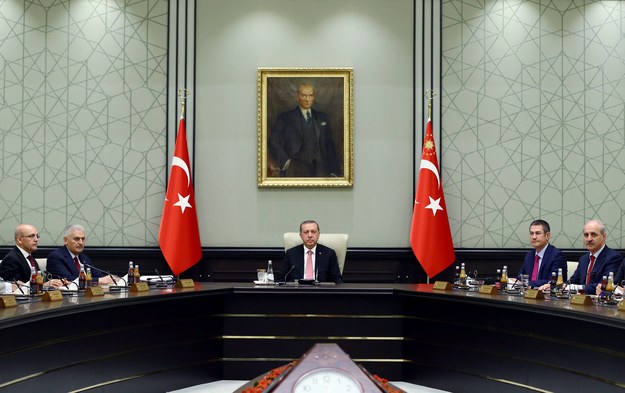 Turcja: Aresztowano dwóch sędziów Trybunału Konstytucyjnego /TURKISH PRESIDENTAL PRESS OFFICE / HANDOUT /PAP/EPA