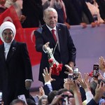 Turcja. Erdogan wzywa do determinacji w "odpieraniu ataków na gospodarkę"