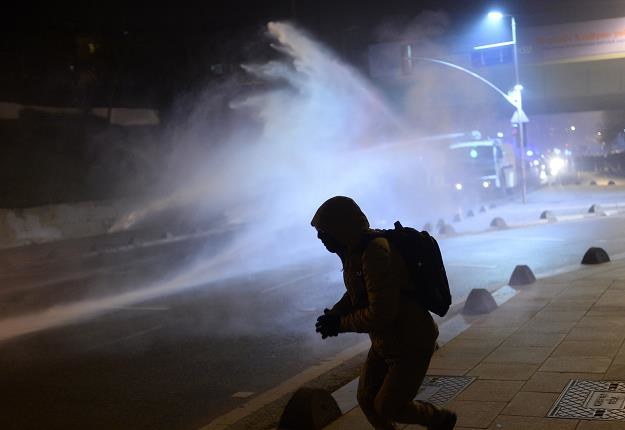 Turcja: Kryzys polityczny, spadek na giełdzie, niepokój na ullicach /AFP
