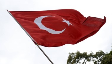 Turcja legalizuje gwałt? Chcą uniewinniać gwałcicieli, którzy wezmą ślub ze swoimi ofiarami