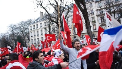 Turcy protestowali przed francuskim parlamentem