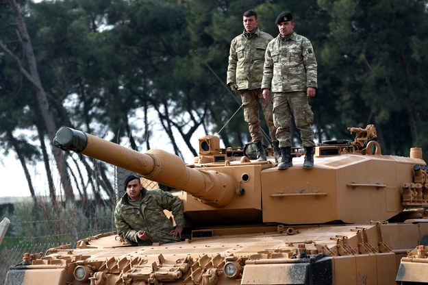 Tureccy żołnierze. Premier kraju poinformował, że armia wkroczyła do kurdyjskiej enklawy Afrin na północy Syrii . /SEDAT SUNA /PAP/EPA