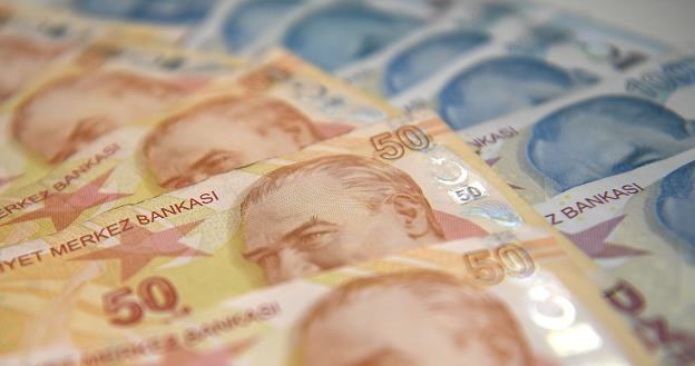Turecka lira dogoniła już etiopskiego birra i zambijskiej kwacha /AFP