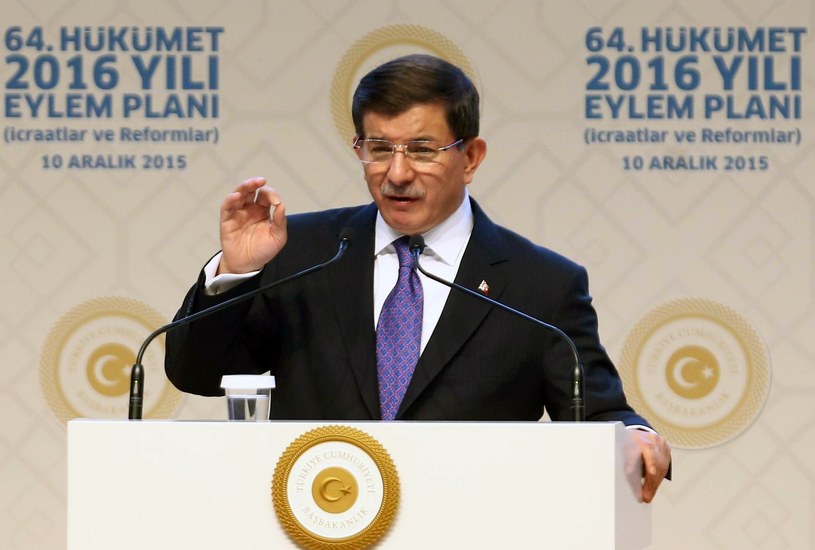 Turecki premier Ahmet Davutoglu /AFP