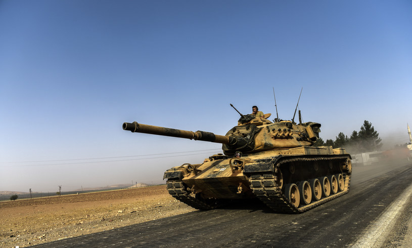 Tureckie czołgi wjechały na terytorium Syrii /BULENT KILIC / AFP /AFP