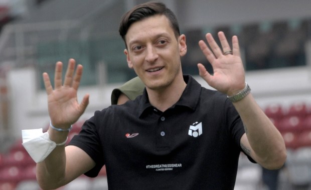 ​Tureckie media: Mesut Özil kończy z futbolem