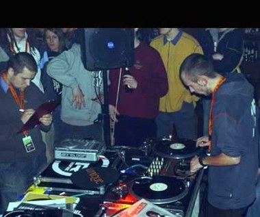 "TuRNtable Contest 2006"