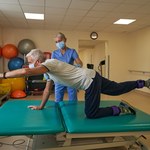 Turnus rehabilitacyjny z ZUS. Czy można odmówić wysłania do sanatorium?