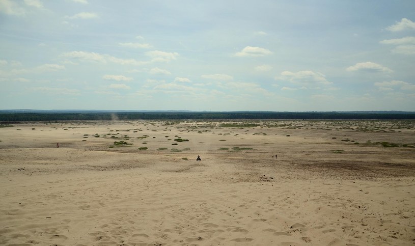 Turyści chętnie wybierają się na pustynię /Pixabay.com