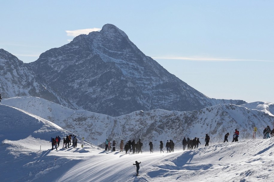 Turyści na Kasprowym Wierchu /Grzegorz Momot /PAP