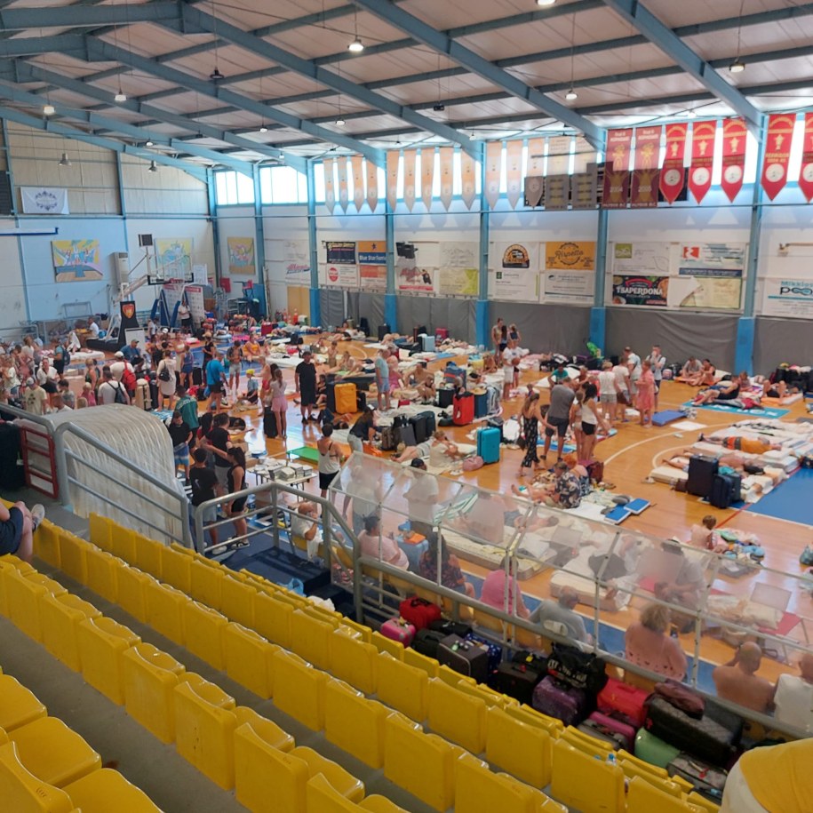 Turyści na Rodos ewakuowani z miejsc zagrożonych pożarami (zdjęcie udostępnione przez słuchacza RMF FM pana Jacka) /