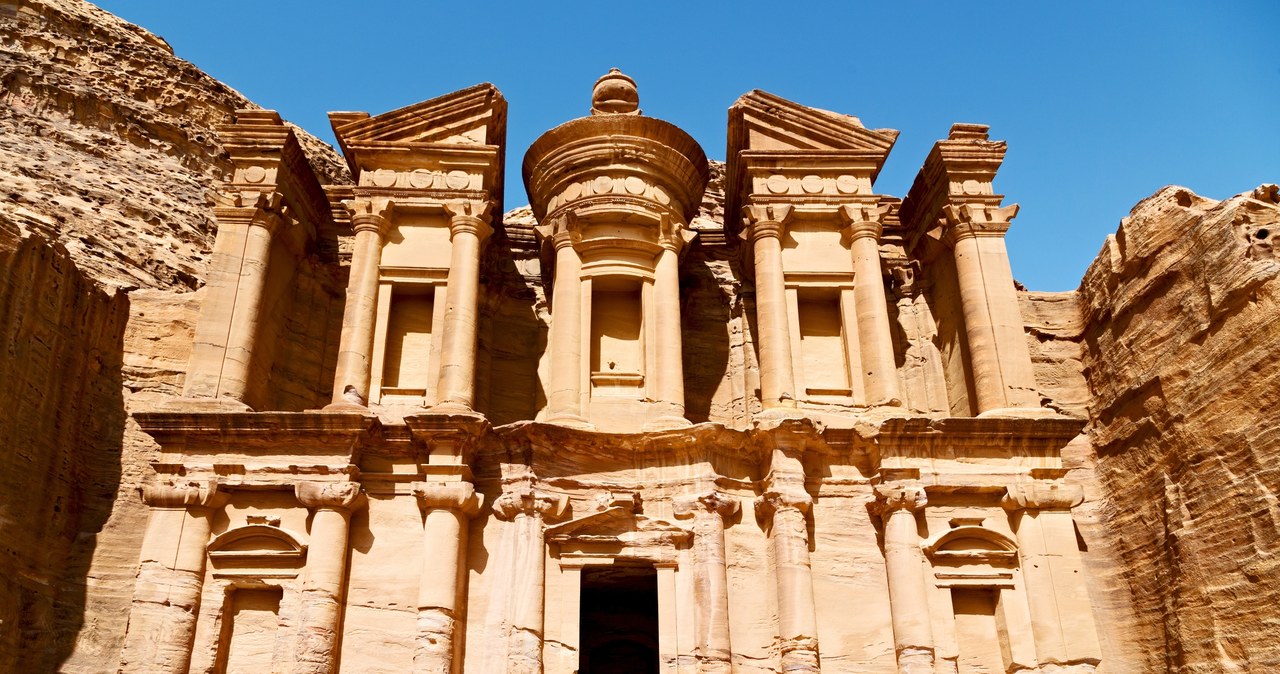 Turyści omijają Bliski Wschód. Jednym z poszkodowanych krajów jest Jordania /123RF/PICSEL