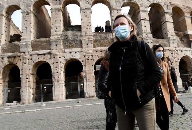 Turyści w Rzymie /ETTORE FERRARI /PAP/EPA