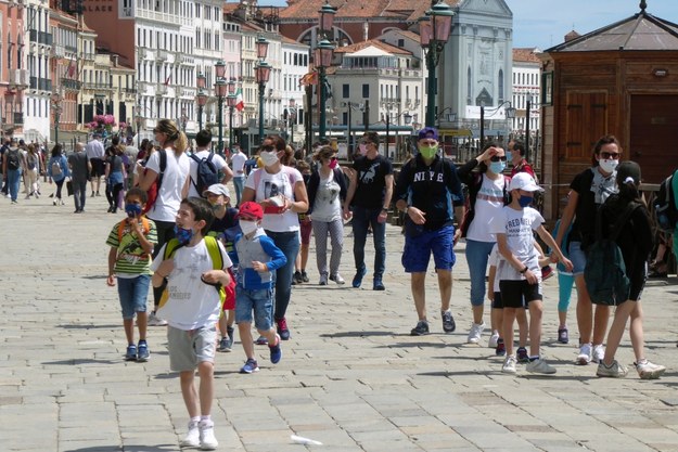 Turyści w Wenecji /ANDREA MEROLA /PAP/EPA