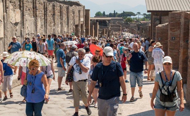 Turysta naraził się na klątwę starożytnego miasta. Nie idź jego przykładem 