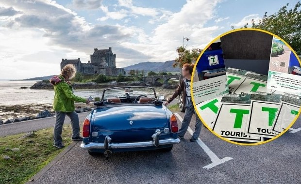 Turysta za kierownicą! Specjalne naklejki mają zwiększyć bezpieczeństwo