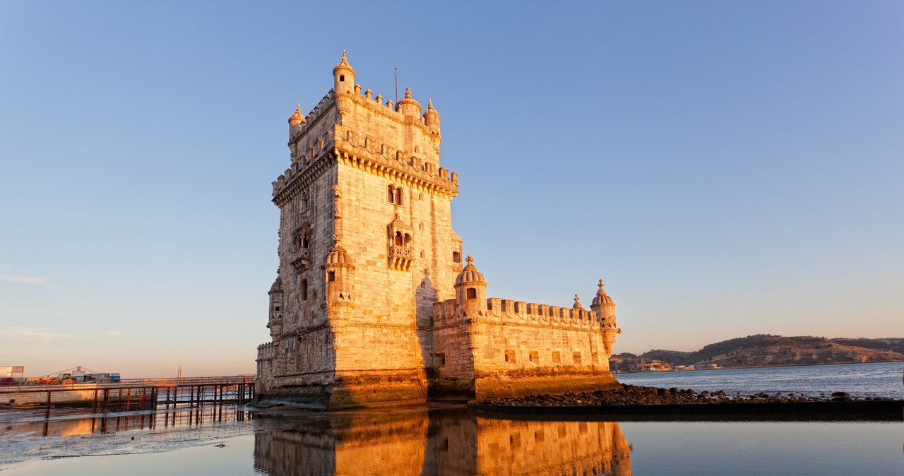 Turystów w Portugalii mniej o 61 proc. niż przed pandemią. Nz. Lizbona, Torre de Belém u ujścia Tagu do Atlantyku /123RF/PICSEL