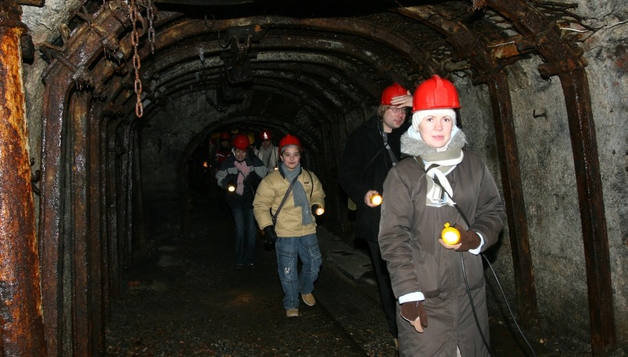 Turystyczna kopalnia w Nowej Rudzie / 	Lech Muszyński    /PAP