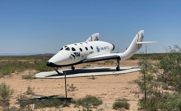 Turystyczny lot na krawędź kosmosu. Na pokładzie matka z córką