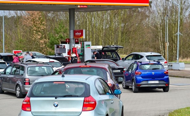 Turystyka paliwowa kwitnie. Niemcy masowo tankują na przygranicznych stacjach w Polsce
