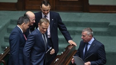 Tusk: 40 tys. osób wybierze nowego szefa PO