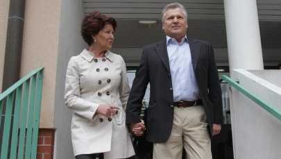 Tusk chwalił CBA za akcję ws. Kwaśniewskich