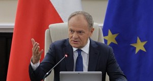 Tusk cytuje Morawieckiego, Mentzena i Czarnka. Co z tym ETS?