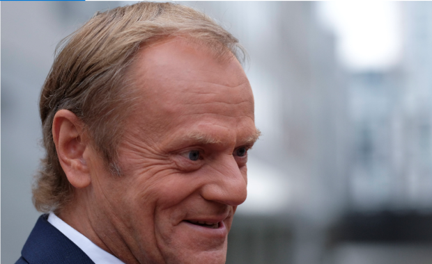 Tusk do Kaczyńskiego: Chodźmy na długi, wspólny spacer. Pogadamy o dawnych czasach