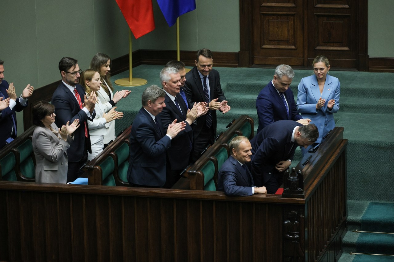 Tusk do Mateckiego: Niech pan usiądzie, bez aluzji oczywiście [ZAPIS RELACJI]