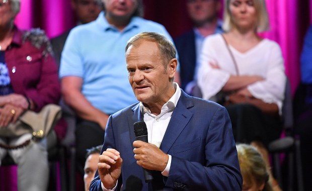 Tusk grzmi. „Władzy należy się wyrok wyborców za to, że okradają polskie rodziny”