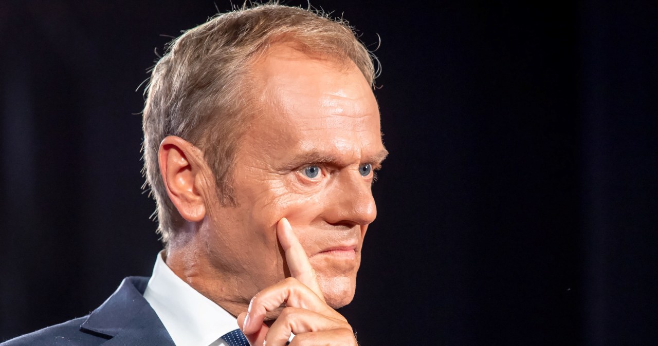 Tusk o atakach na punkty szczepień: Jarosławie, powiedz, co masz zamiar z tym zrobić