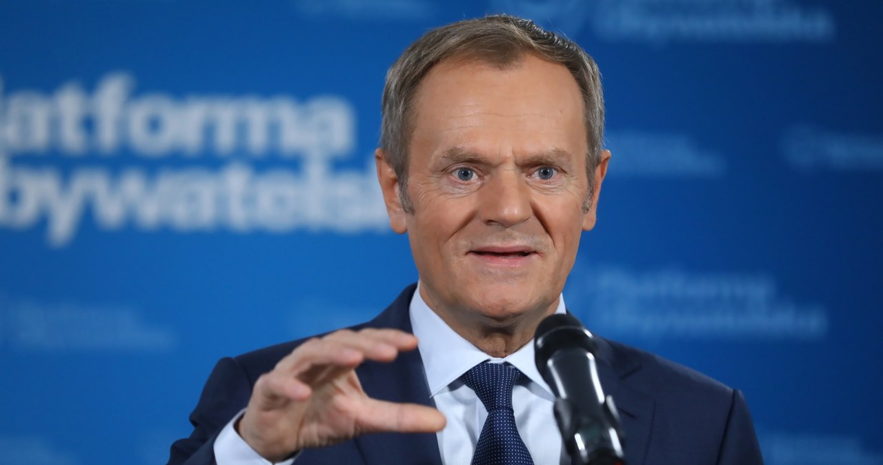 Tusk o złamaniu przepisów ruchu drogowego: Nie będę szukał usprawiedliwienia