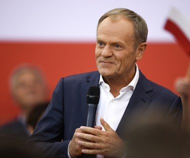 Tusk odpowiada w sprawie 800 plus. "Możemy to zrobić wspólnie" 