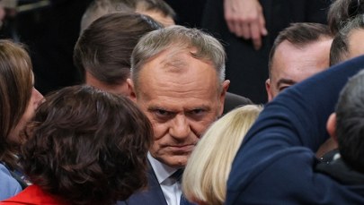 Tusk reaguje na ruch USA. 